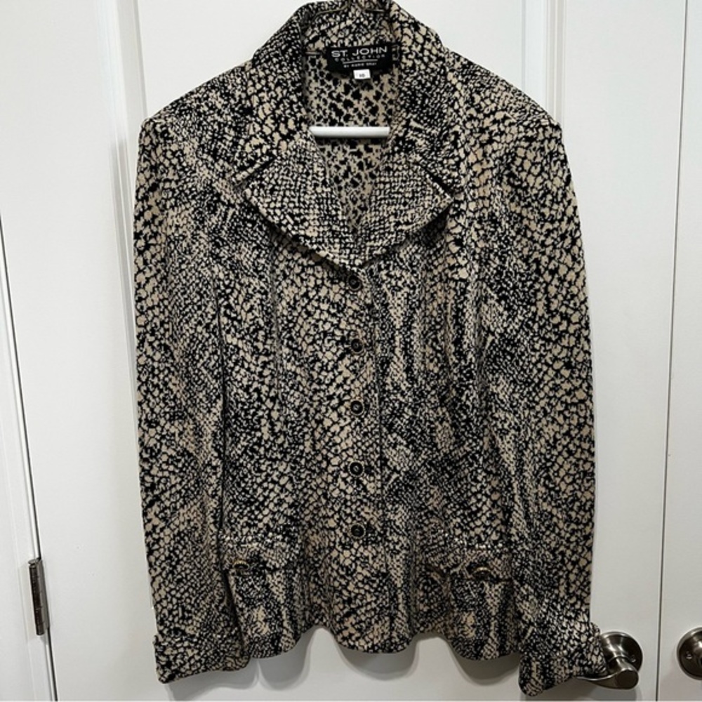 St. John Black and Cream Textured Blazer